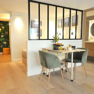 Monaco # - 4 Persons - Hypercenter - And Sun - Private Parking - Clim - Full Renovated - Fast Wifi Mentone